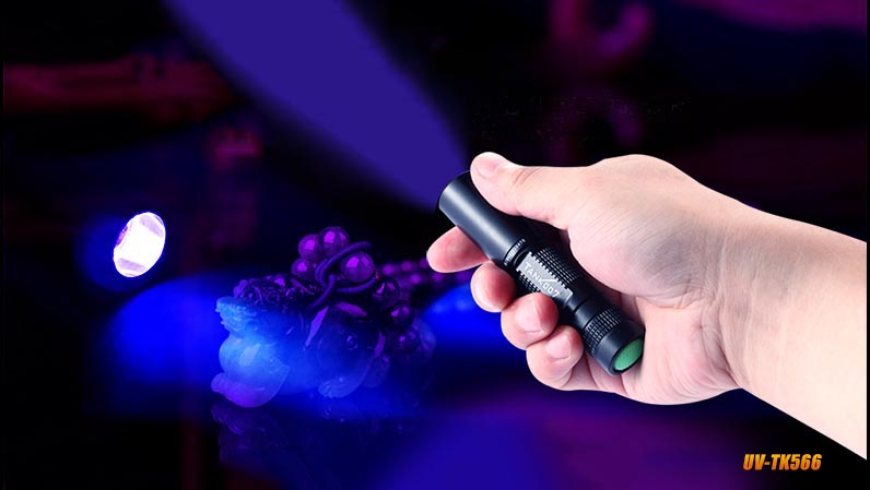 靠譜的強光紫外線手電筒廠家應(yīng)該怎么選擇？需要注意哪些問題